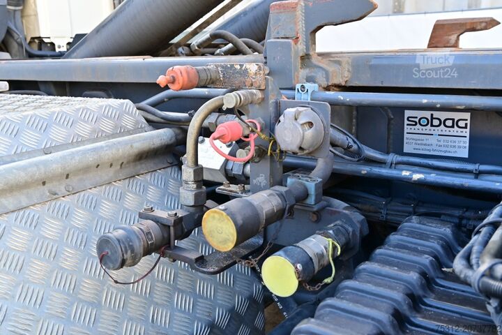 Tovornjak s kavljem za kontejnerje Daf CF85.430 Retarder Schaltgetriebe AHK