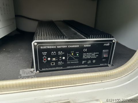 Integrated camper Concorde Charisma 750 G Mercedes 416 CDI