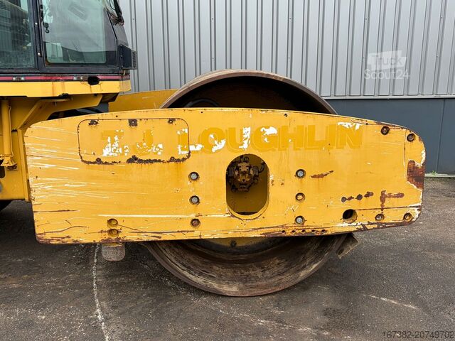 Single roller Caterpillar CS583E