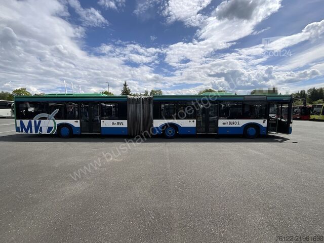 сочленённый автобус Solaris Urbino 18