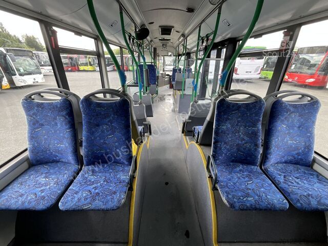 Autobuz articulat Solaris Urbino 18
