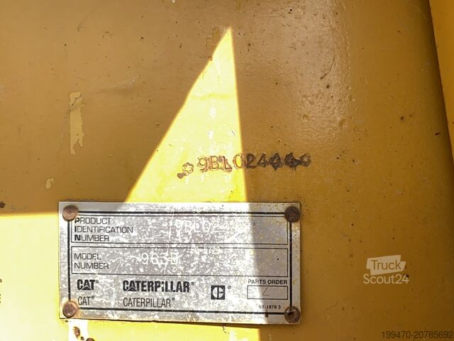 Nakladalec goseničar Caterpillar 963b