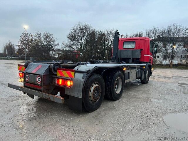 Tovornjak s kavljem za kontejnerje SCANIA SCANIA CV P114 SCARRABILE 6X2