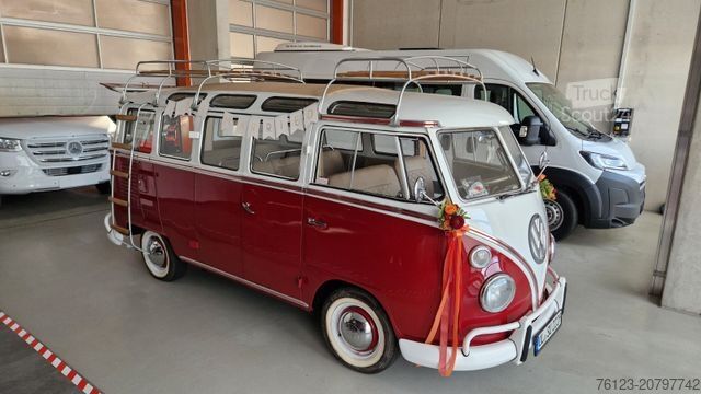 Kleinbus VOLKSWAGEN T 1 Samba mit Safarifenster