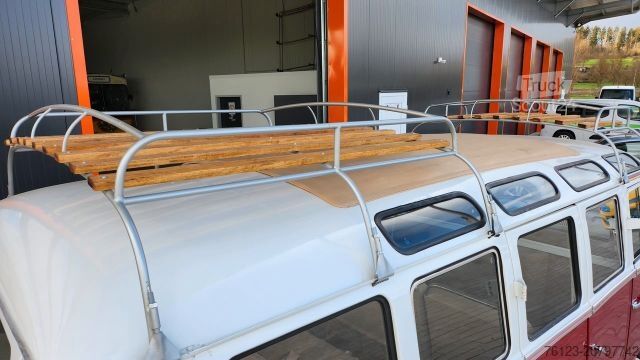 Kleinbus VOLKSWAGEN T 1 Samba mit Safarifenster