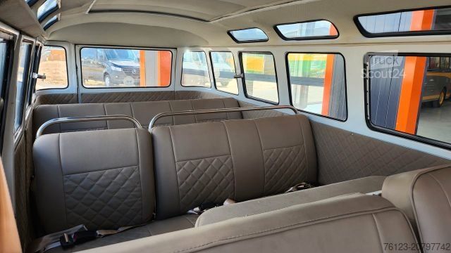 Kleinbus VOLKSWAGEN T 1 Samba mit Safarifenster