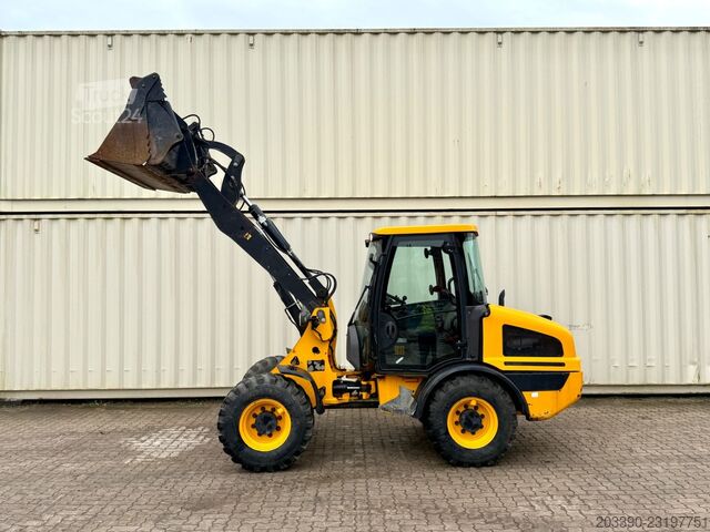 Ładowarka kołowa JCB 407 / 2018 BJ / 1.949 H / Klappschaufel