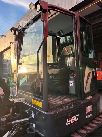 Mini bager BOBCAT E 60 - R 2 Series