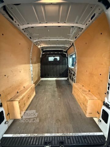 Slēgtais furgons RENAULT Master Kasten L2-H2 Klima 60TKM 2.Hand Garantie