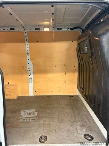 Slēgtais furgons RENAULT Master Kasten L2-H2 Klima 60TKM 2.Hand Garantie