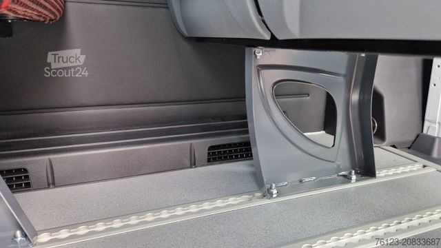 Minibus MERCEDES-BENZ Sprinter Lord Light 22 Sitzer 5 x Lagerfahrzeug