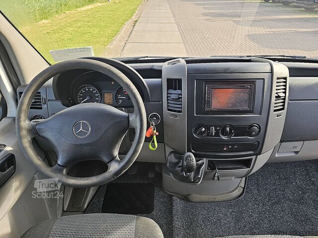 Kufr MERCEDES-BENZ SPRINTER 516 CDI 43 LAADKLEP