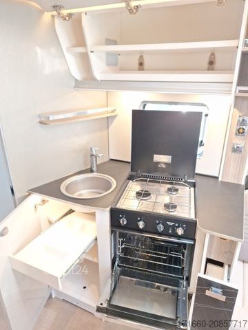 Camper integrado BÜRSTNER Lyseo I 727 G 30% unter UVP!