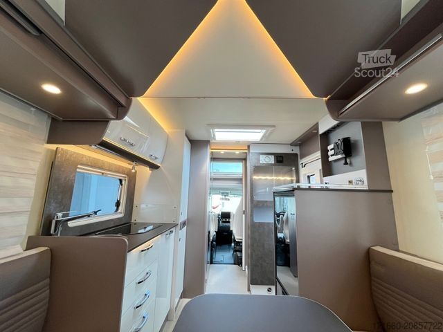 Polintegriran avtodom BÜRSTNER Lyseo TD 644 G Automatik