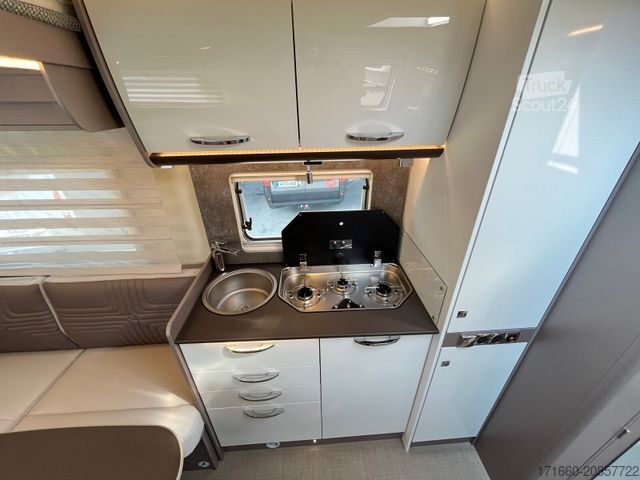 Polintegriran avtodom BÜRSTNER Lyseo TD 644 G Automatik