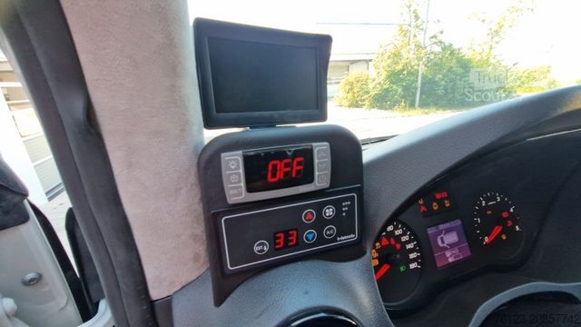 Mestni avtobus MERCEDES-BENZ Heckniederflur Sprinter 517 / 4 er Bestuhlung