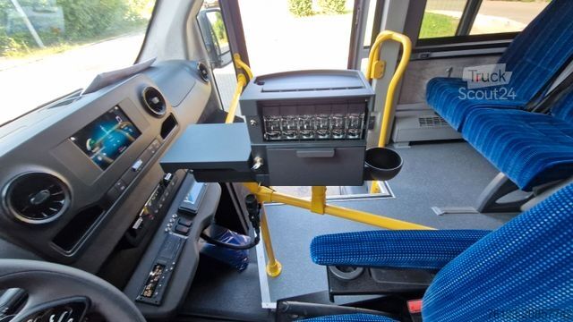 Mestni avtobus MERCEDES-BENZ Heckniederflur Sprinter 517 / 4 er Bestuhlung