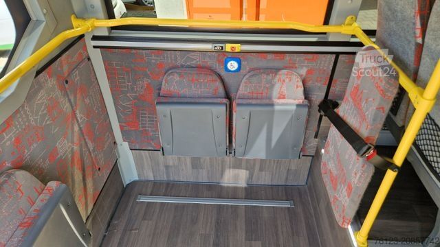 Mestni avtobus MERCEDES-BENZ Heckniederflur Sprinter 517 / 4 er Bestuhlung