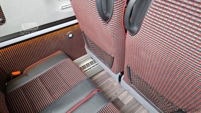 Minibus MERCEDES-BENZ 517 Lord Comfort XXL Lagerfahrzeug 23 SS