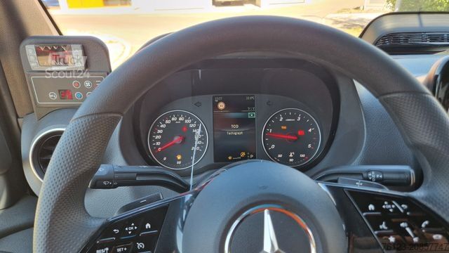 Minibus MERCEDES-BENZ 517 Lord Comfort XXL Lagerfahrzeug 23 SS