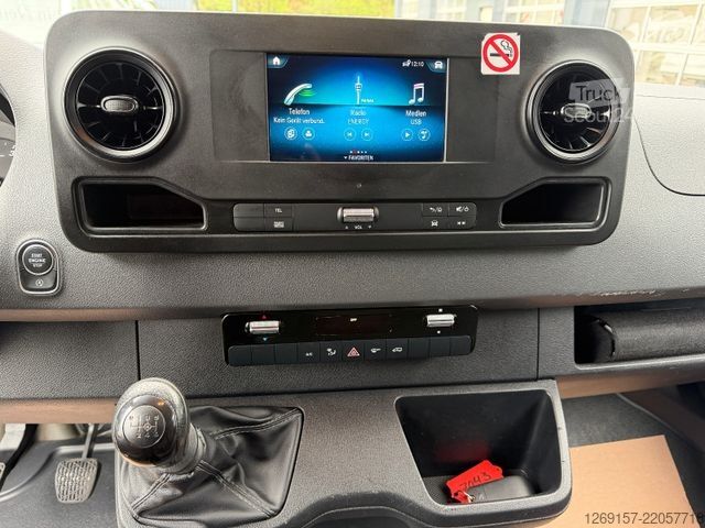 Панелен ван MERCEDES-BENZ Sprinter 311 CDI Kasten L1H1 3,2t Klima A/C Kurz