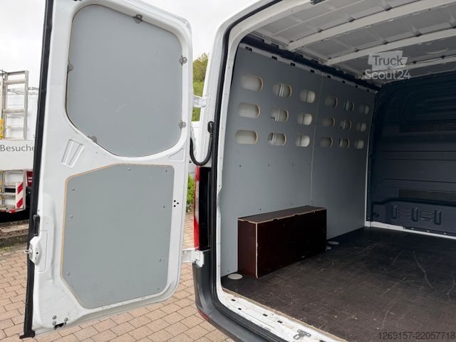 Панелен ван MERCEDES-BENZ Sprinter 311 CDI Kasten L1H1 3,2t Klima A/C Kurz