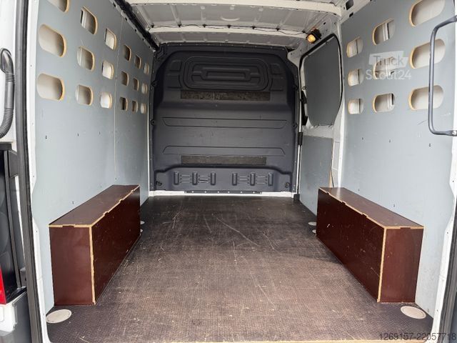 Панелен ван MERCEDES-BENZ Sprinter 311 CDI Kasten L1H1 3,2t Klima A/C Kurz
