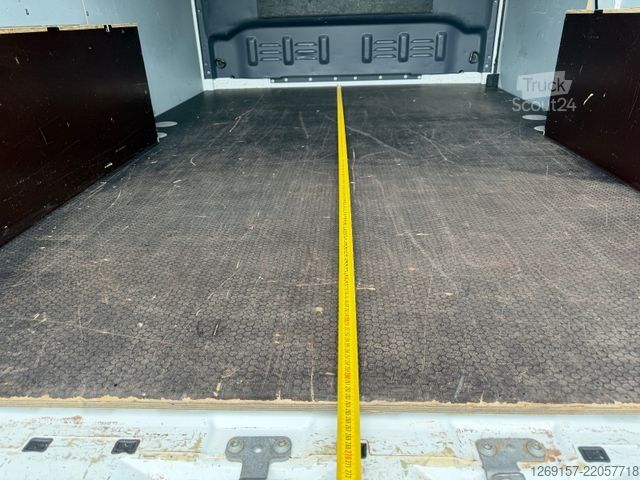 Панелен ван MERCEDES-BENZ Sprinter 311 CDI Kasten L1H1 3,2t Klima A/C Kurz