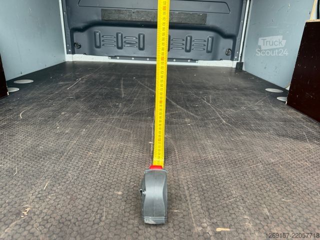 Панелен ван MERCEDES-BENZ Sprinter 311 CDI Kasten L1H1 3,2t Klima A/C Kurz