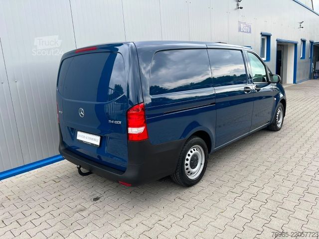 Varebil MERCEDES-BENZ Vito 114 LANG KLIMA TEMPOMAT SCHRÄNKE/REGALE AHK