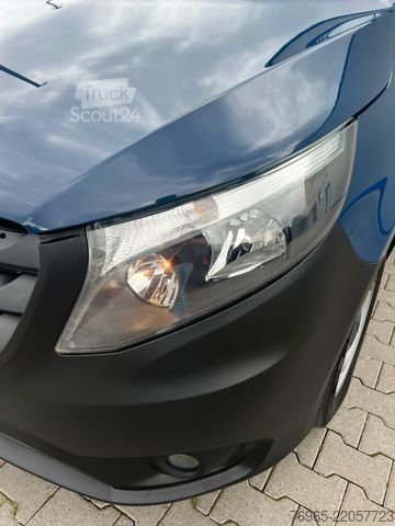 Varebil MERCEDES-BENZ Vito 114 LANG KLIMA TEMPOMAT SCHRÄNKE/REGALE AHK