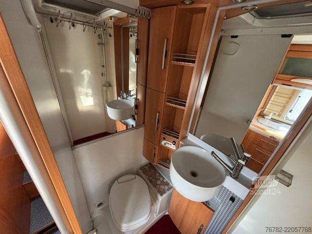 Integrirani avtodom HYMER/ERIBA B774 Solar*Markise*Einzelbetten*3 Achsen*1.HAND