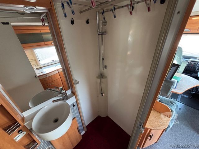 Integrirani avtodom HYMER/ERIBA B774 Solar*Markise*Einzelbetten*3 Achsen*1.HAND