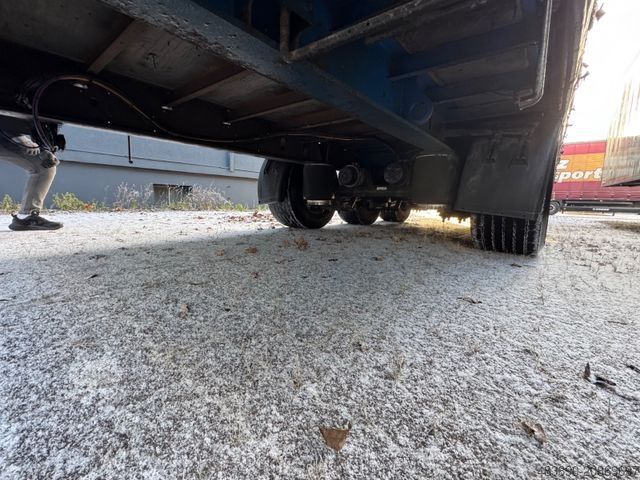 Semiremorcă deschisă cu prelată KÖGEL SN 24