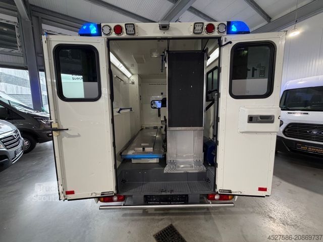 Autopompa VOLKSWAGEN T5 Transporter*RTW KOFFER*LIEGE*TRAGESTUHL*3.25T