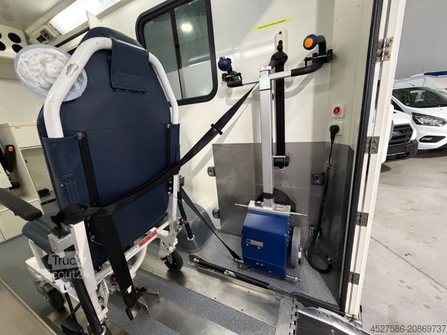 Gaisrinė mašina VOLKSWAGEN T5 Transporter*RTW KOFFER*LIEGE*TRAGESTUHL*3.25T