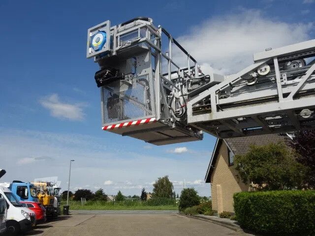 Plataforma elevatória DAF LF 250 METZ 30 meter
