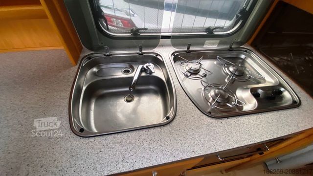 Caravan WILK S4 700 DM