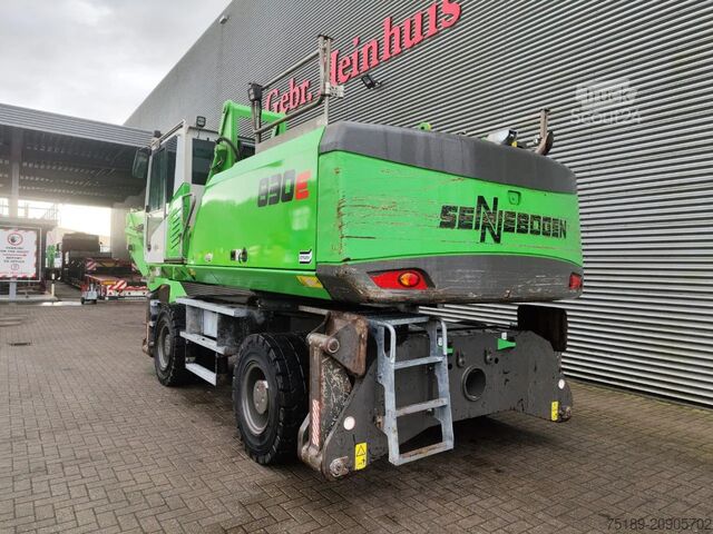 Maszyna do przenoszenia materiałów Sennebogen 830 E