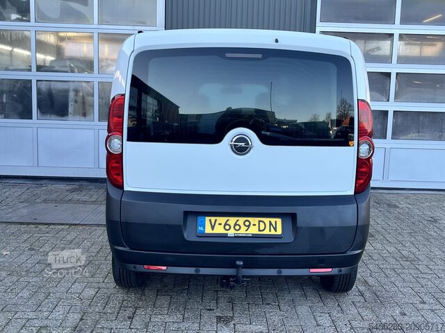 Kombi z wysokim dachem Opel Combo 1.3 CDTi L1H1 Edition Turbo defect Airco ...
