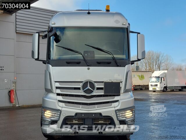  Mercedes Actros 1843 4X2 StreamSpace ADR