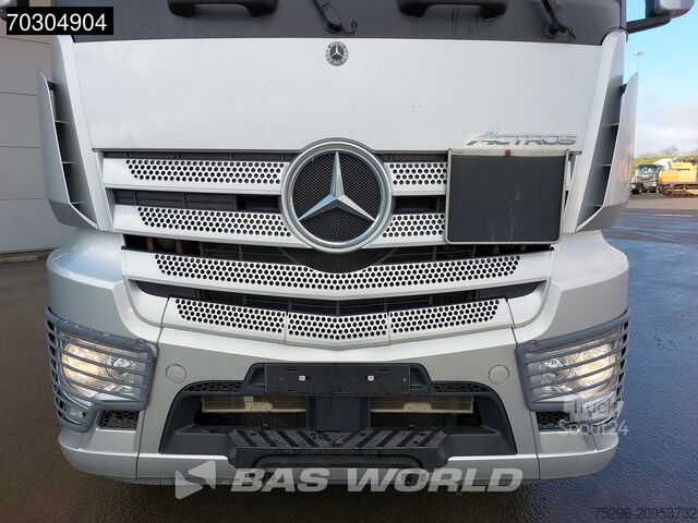  Mercedes Actros 1843 4X2 StreamSpace ADR