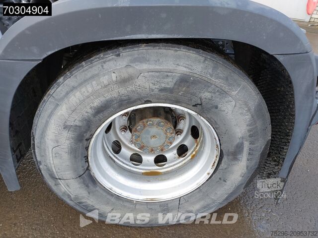  Mercedes Actros 1843 4X2 StreamSpace ADR