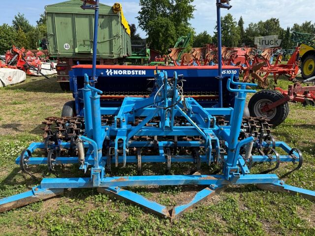 Máquina agrícola  NS1030