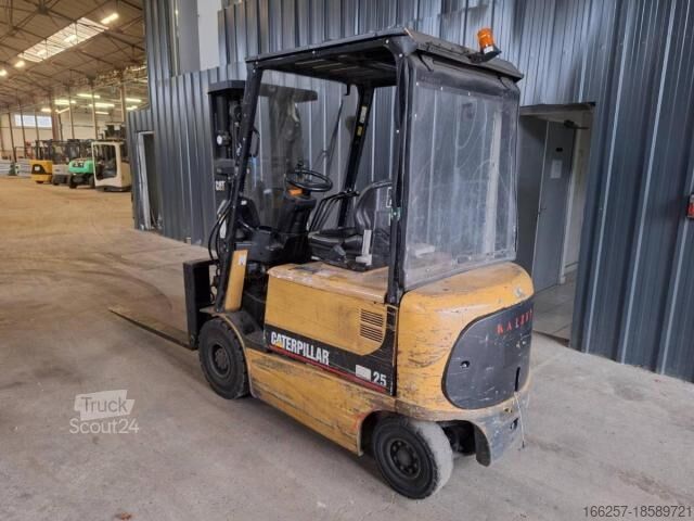 Front loader forklift Caterpillar EP25K