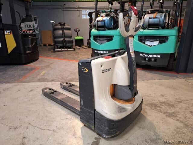 Handmatige palletwagen Crown WP3010-1.6