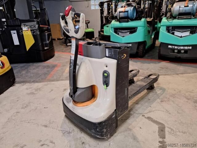 Handmatige palletwagen Crown WP3010-1.6