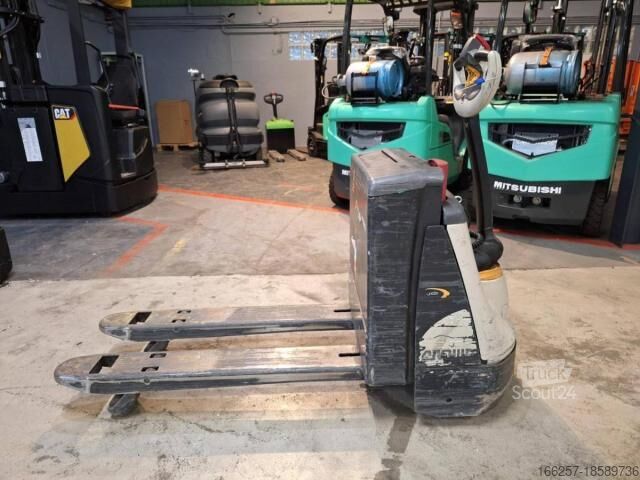 Handmatige palletwagen Crown WP3020-2.0