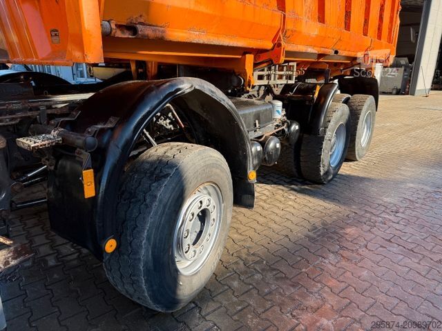 Driezijdige kipper MERCEDES-BENZ 4143 Actros MP1 3-Seiten-Kipper Bordmatic 8x6