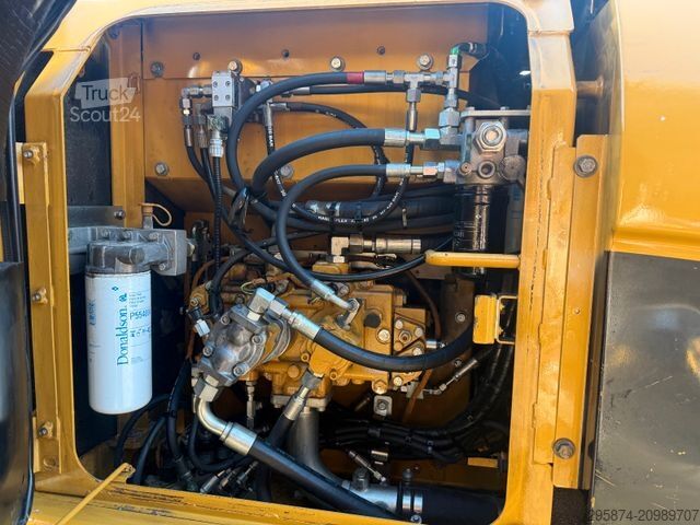 Excavatrice à chaînes CATERPILLAR 319 DL OQ70/55 SW Klima Kamera